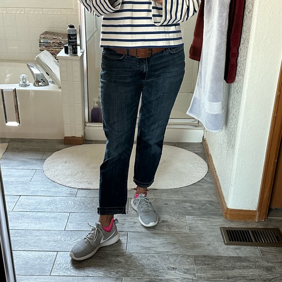 Grey women’s Nikes 6.5 - Picture 9 of 9